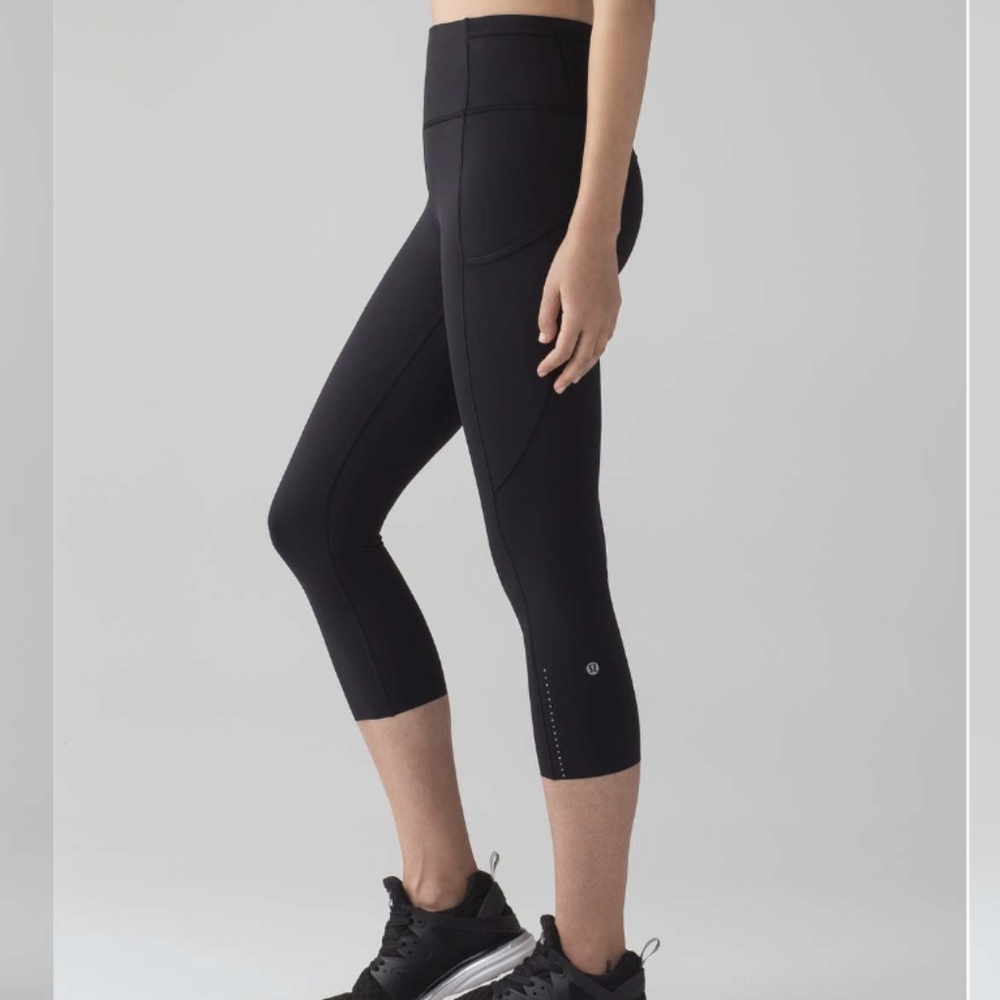 Lululemon Fast & Free Crop II *Nulux 19" Black reflective